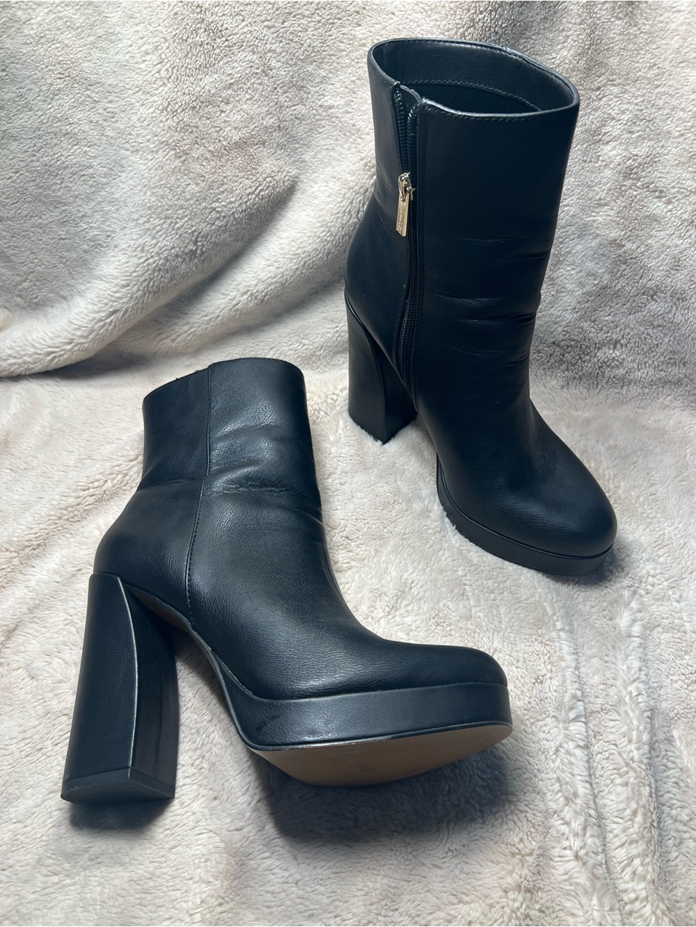 Jessica Simpson Black Block Heel Booties Size 9